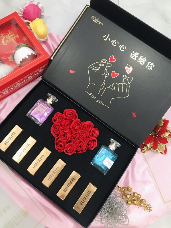 Bộ quà Tặng 6 chiếc son + 2 LỌ NƯỚC HOA   tặng quà ngày lễ_ xinh xẻo